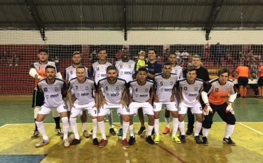 A equipe de Futsal de Ourinhos venceu a equipe de Santa Cruz do Rio Pardo pela Copa Record de Futsal