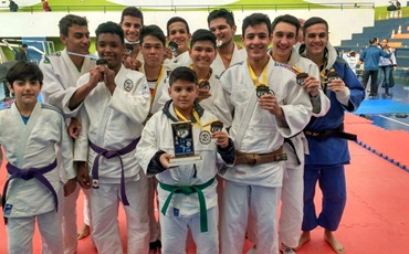 Equipe Judô da Ourinhos/Objetivo conquista 10 medalhas no Circuito Regional 