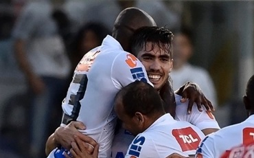 Após três meses no Santos, Noguera estreia com gol e dá recado a Dorival